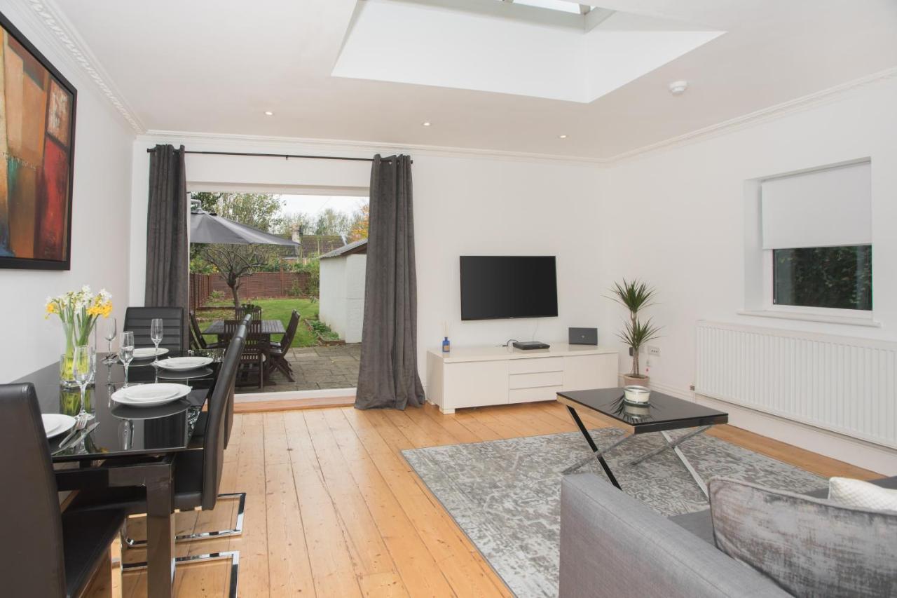 Spacious Apartments Bath Exterior foto