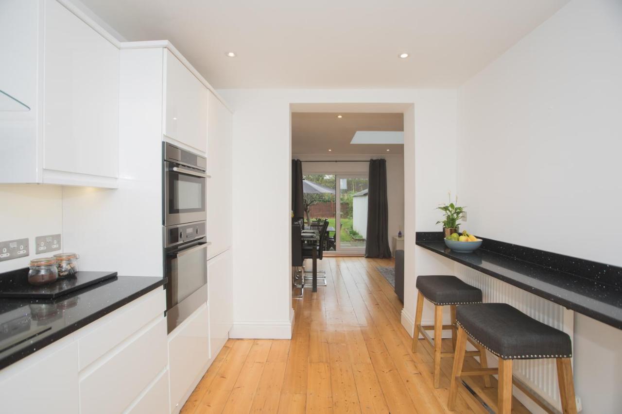 Spacious Apartments Bath Exterior foto
