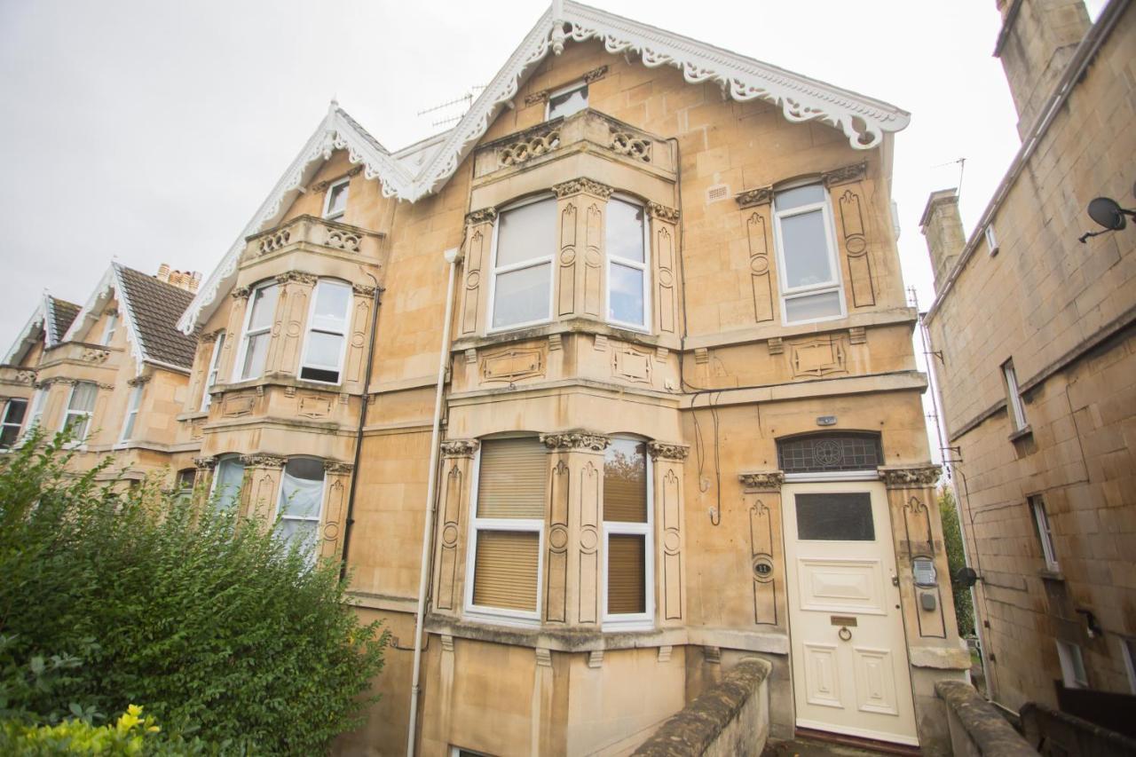 Spacious Apartments Bath Exterior foto