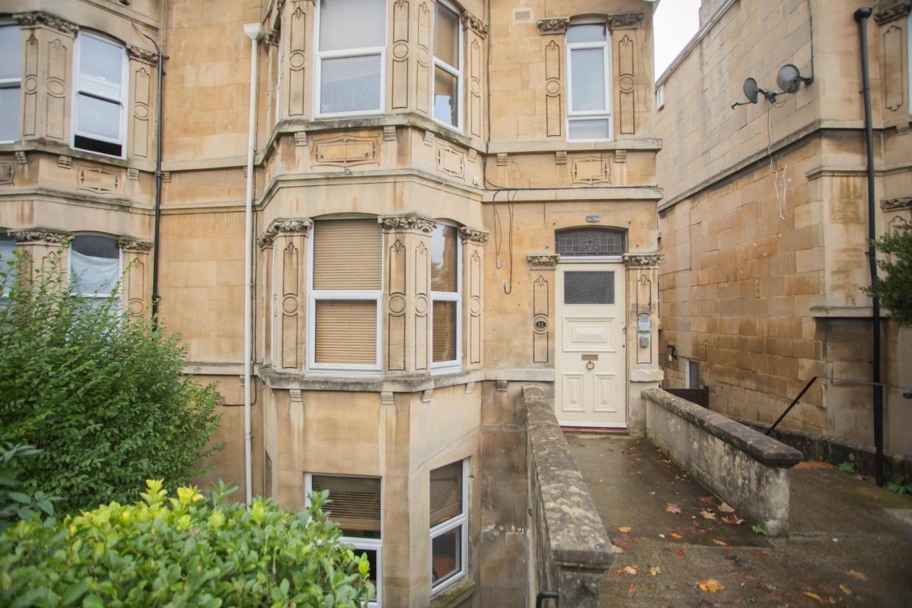 Spacious Apartments Bath Exterior foto